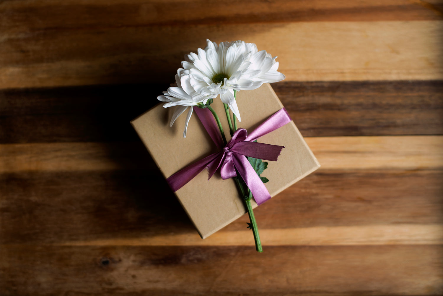 Cadeau avec fleurs